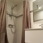 موديرنز فندق