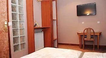 Modern's 3*