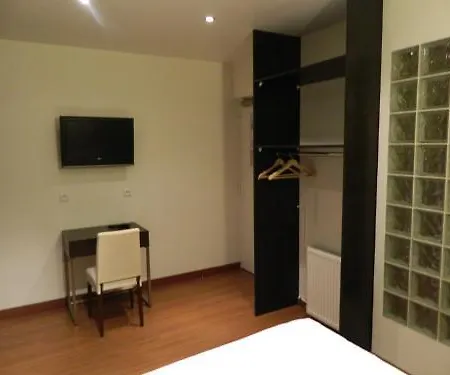 Modern's 3* Paris